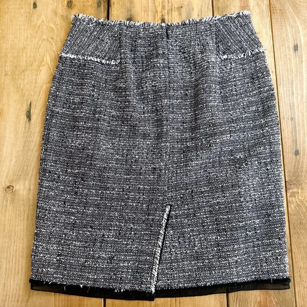 Ann Taylor Tweed Skirt Fine Italian Fabric 6 Black White Gray‎
